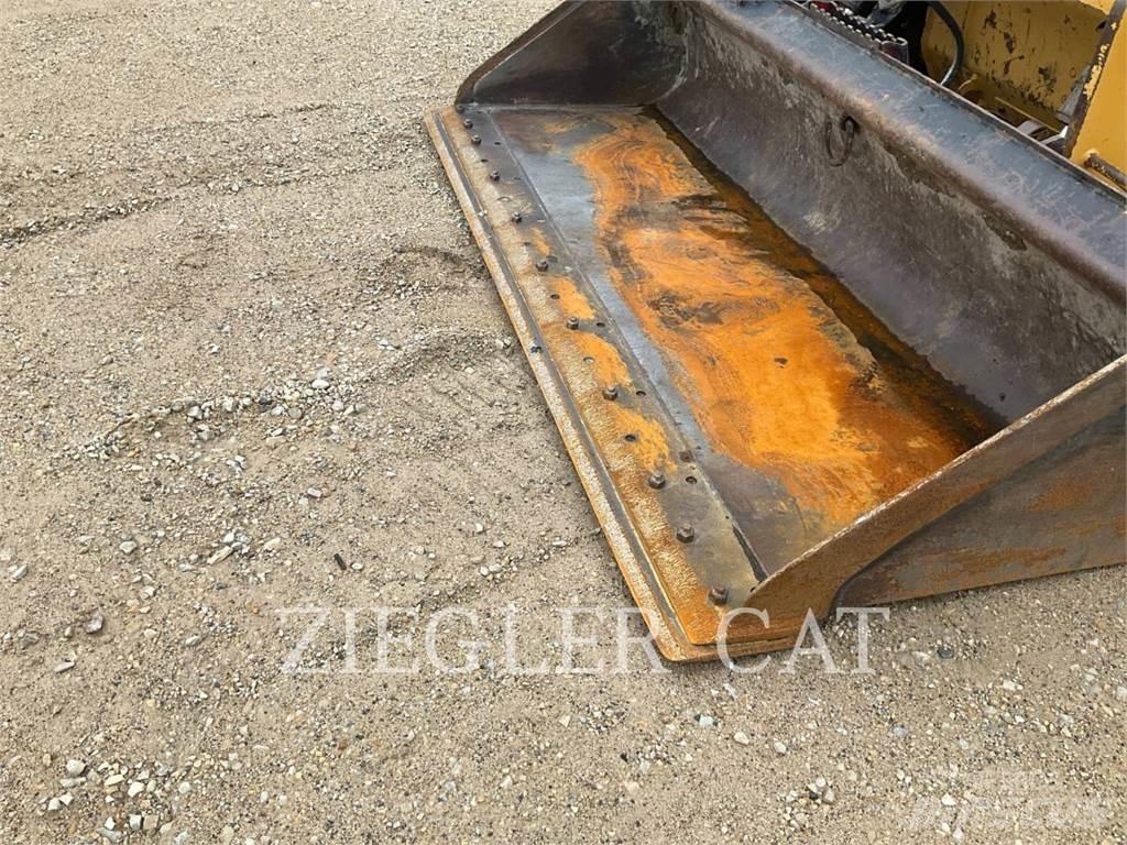 CAT 259D3 Lánctalpas homlokrakodók