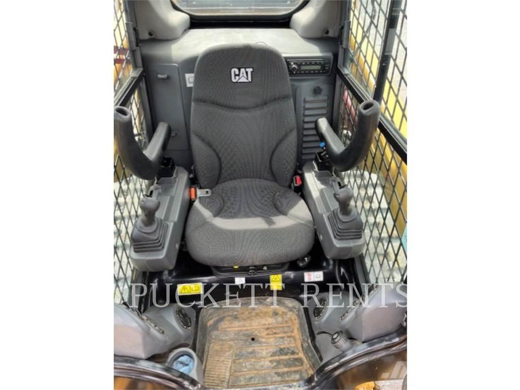 CAT 259D3 Lánctalpas homlokrakodók
