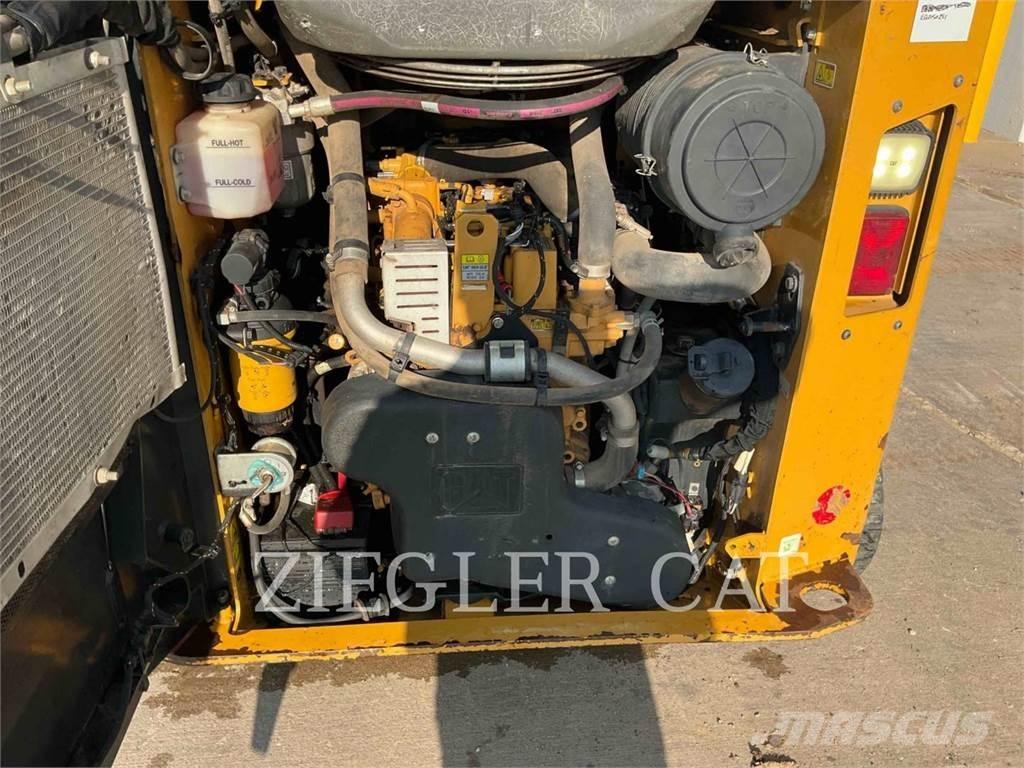 CAT 259D3 Lánctalpas homlokrakodók