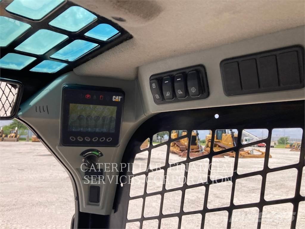 CAT 259D3 Lánctalpas homlokrakodók