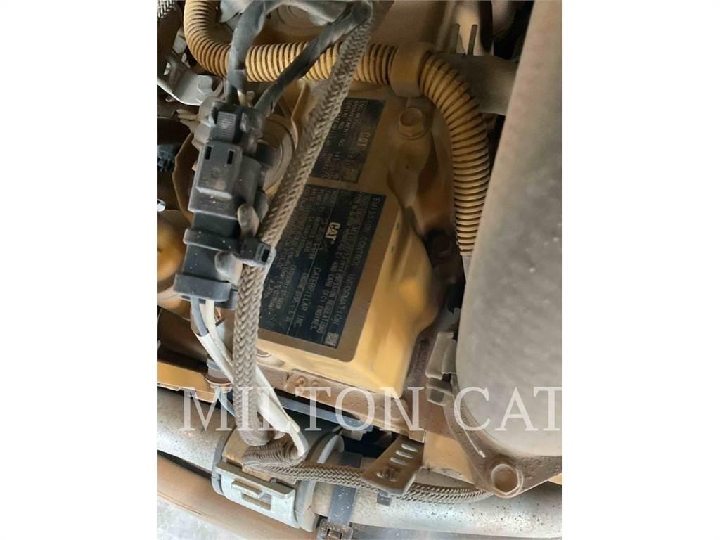 CAT 259D3 Lánctalpas homlokrakodók