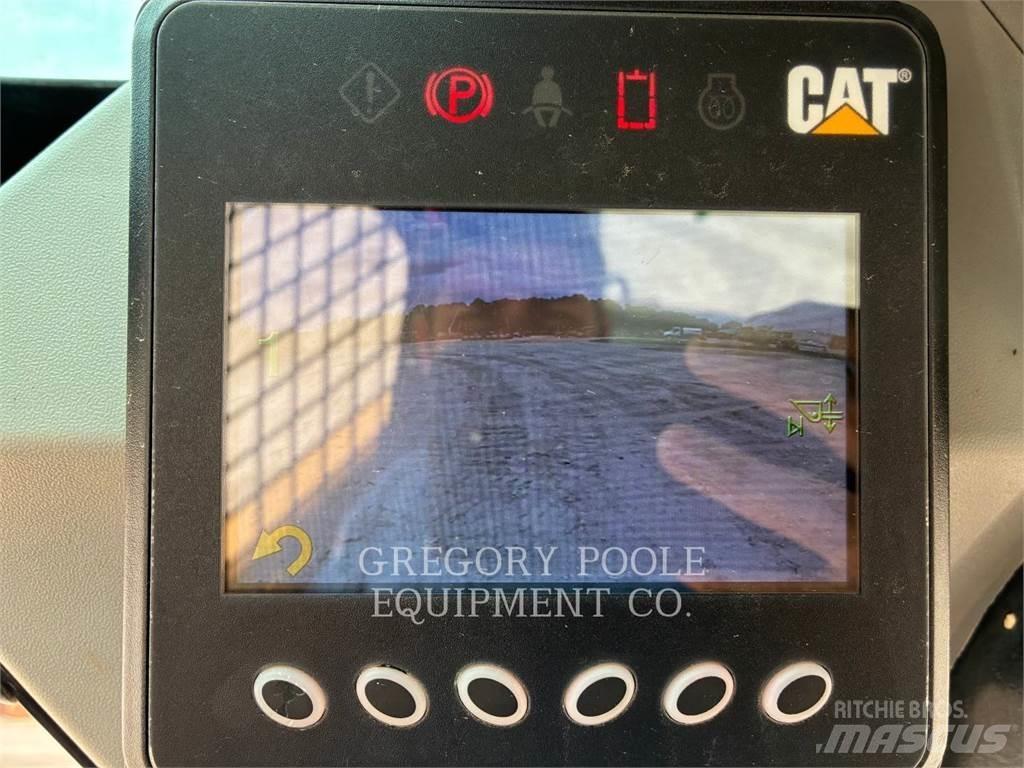 CAT 259D3 Lánctalpas homlokrakodók
