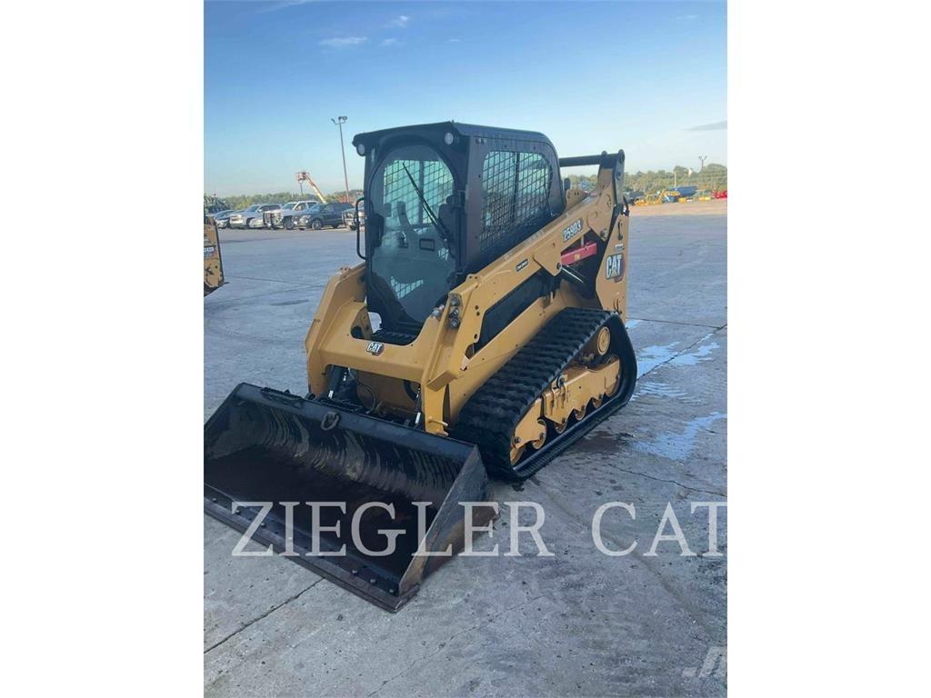 CAT 259D3 Lánctalpas homlokrakodók
