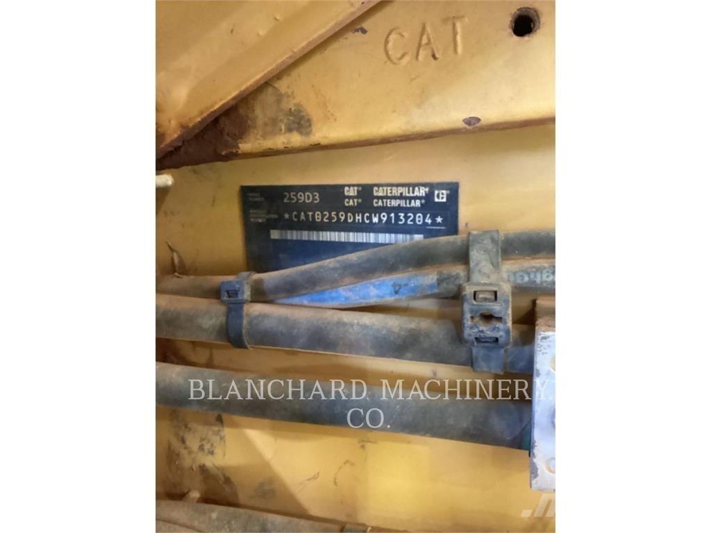 CAT 259D3 Lánctalpas homlokrakodók