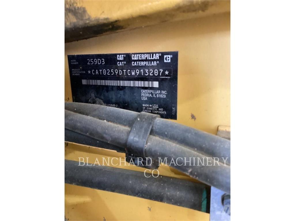 CAT 259D3 Lánctalpas homlokrakodók