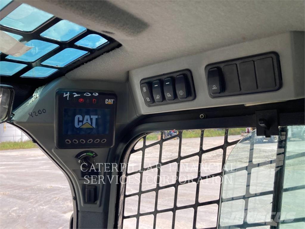 CAT 259D3 Lánctalpas homlokrakodók