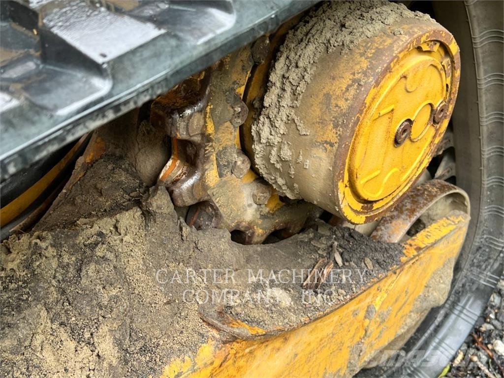 CAT 259D3 Lánctalpas homlokrakodók