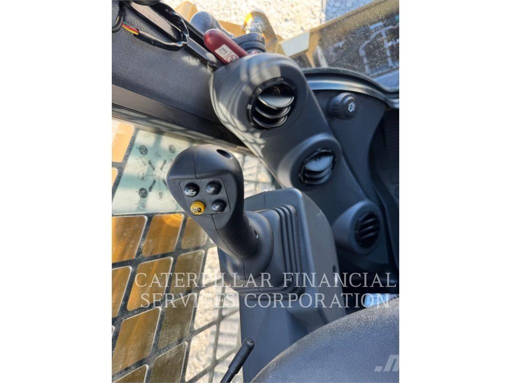 CAT 259D3 Lánctalpas homlokrakodók