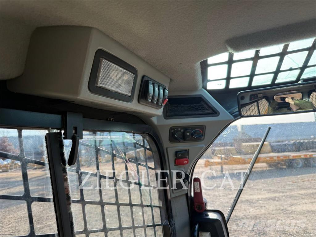 CAT 259D3 Lánctalpas homlokrakodók