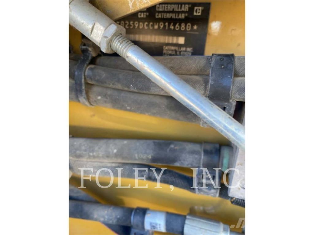 CAT 259D3 Lánctalpas homlokrakodók