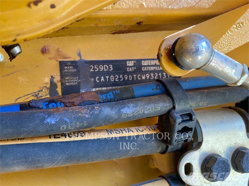 CAT 259D3 Lánctalpas homlokrakodók