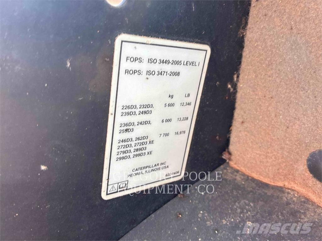 CAT 259D3 Lánctalpas homlokrakodók