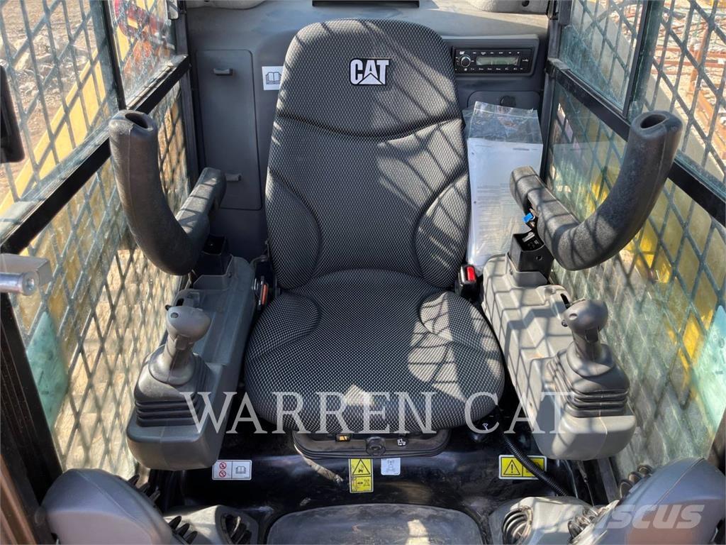 CAT 259D3 C3H2 Lánctalpas homlokrakodók