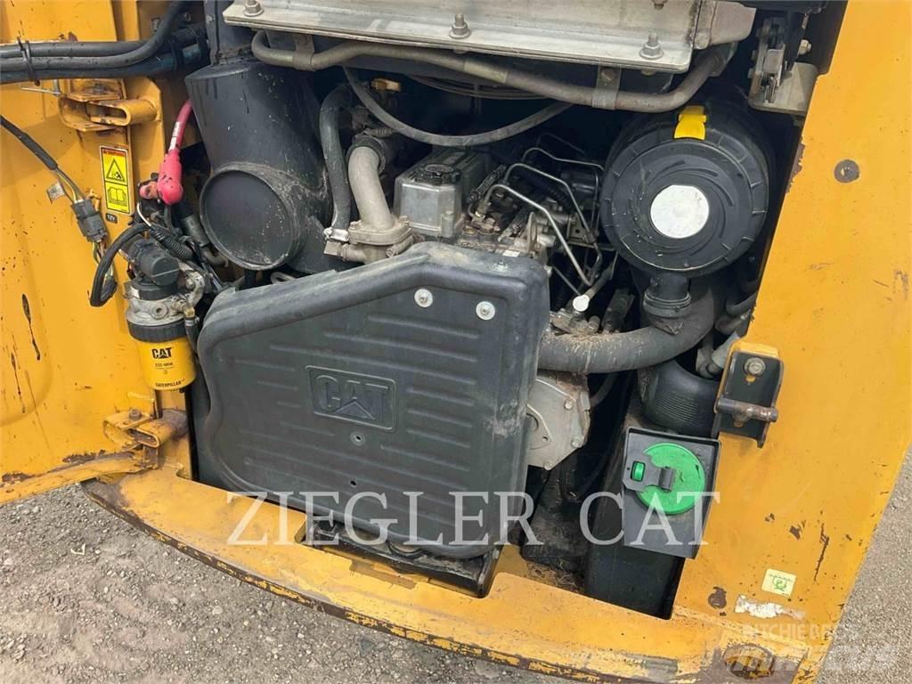CAT 262C Kompaktrakodók