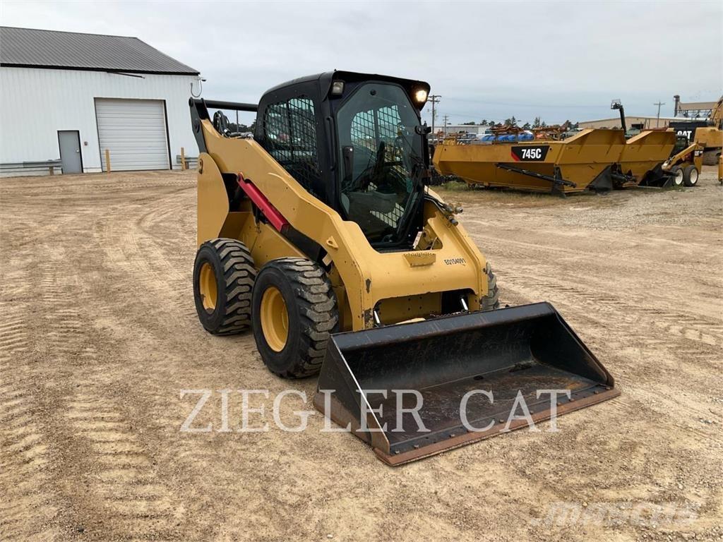 CAT 262C Kompaktrakodók