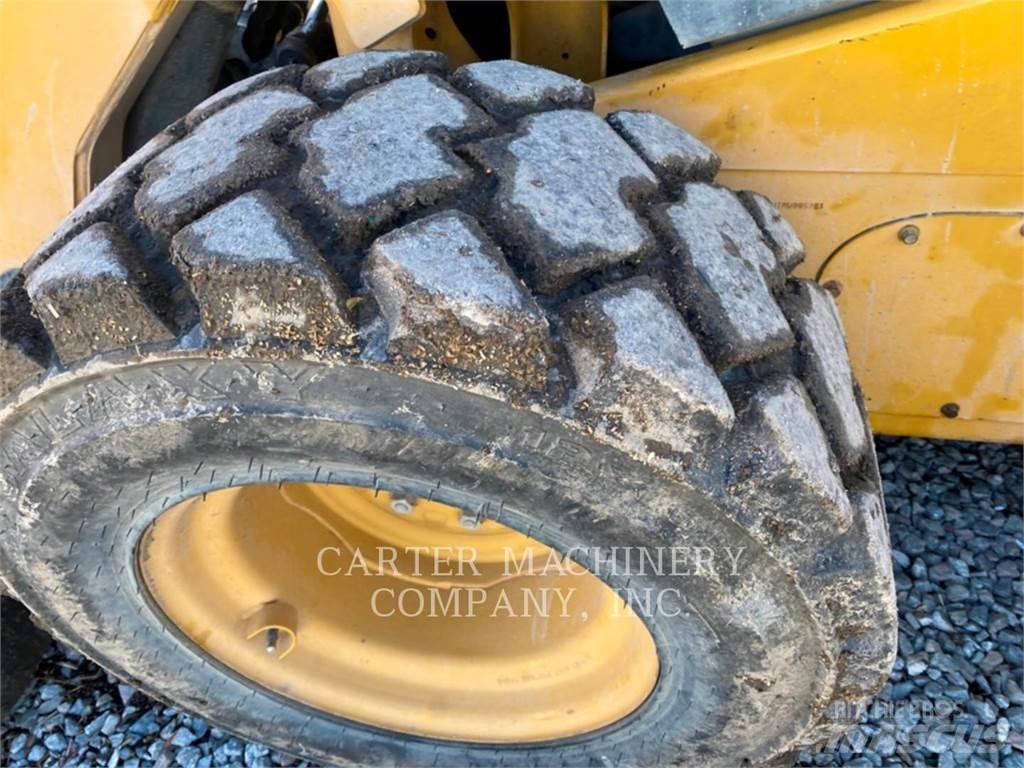 CAT 262C2 Kompaktrakodók