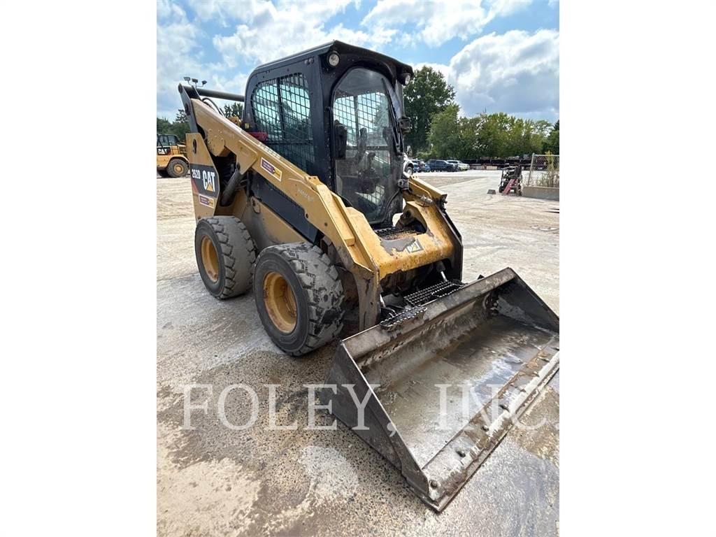 CAT 262D Kompaktrakodók
