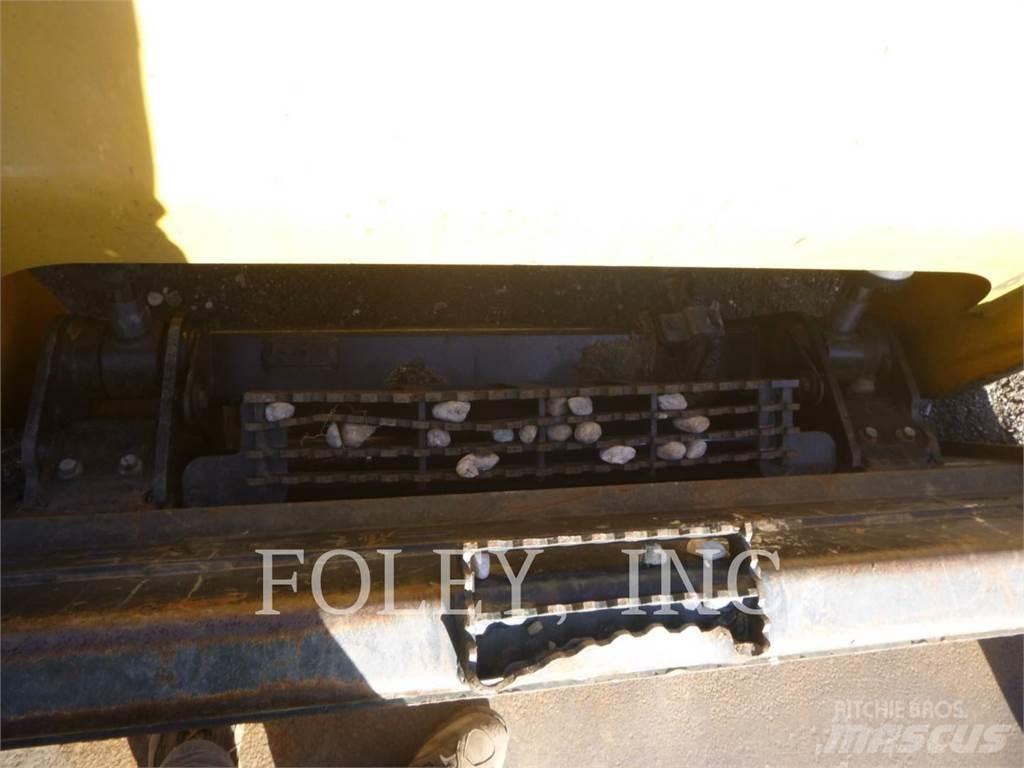 CAT 262D3 Kompaktrakodók