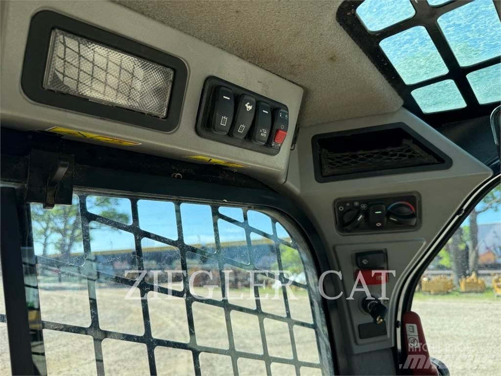 CAT 262D3 Kompaktrakodók