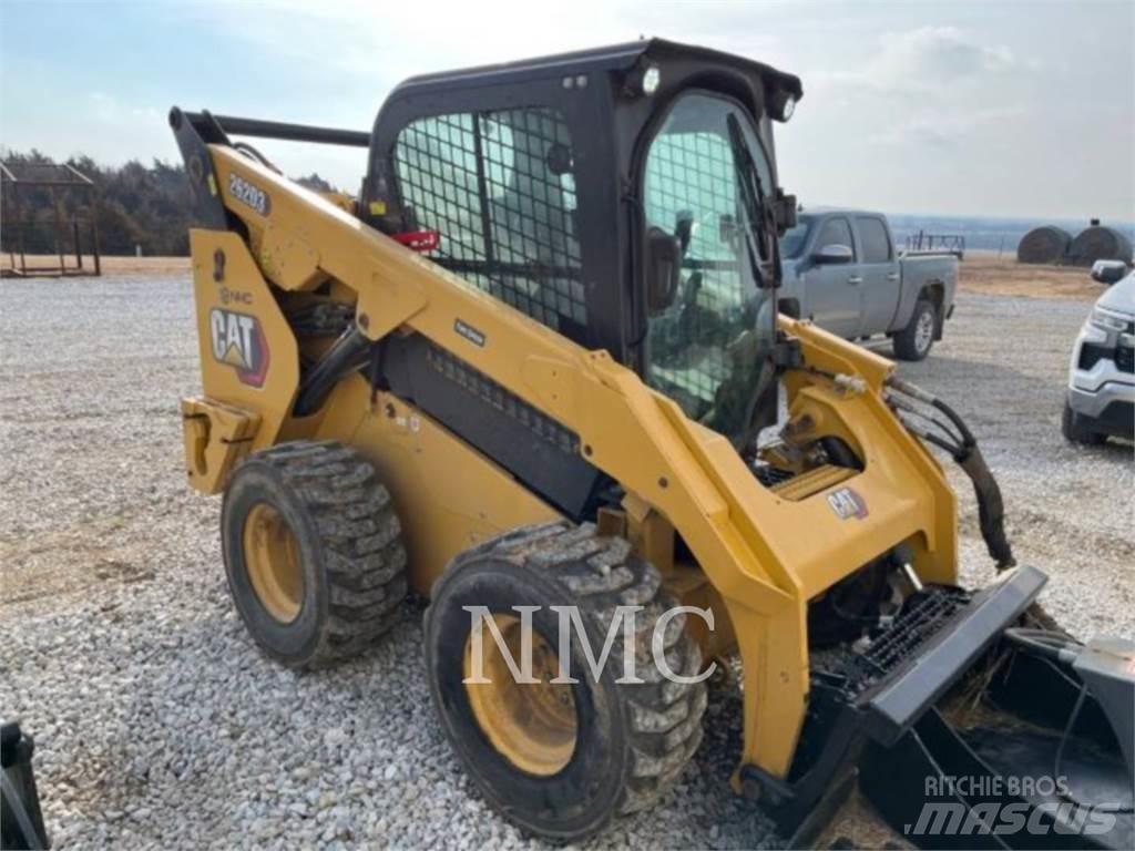 CAT 262D3 Kompaktrakodók
