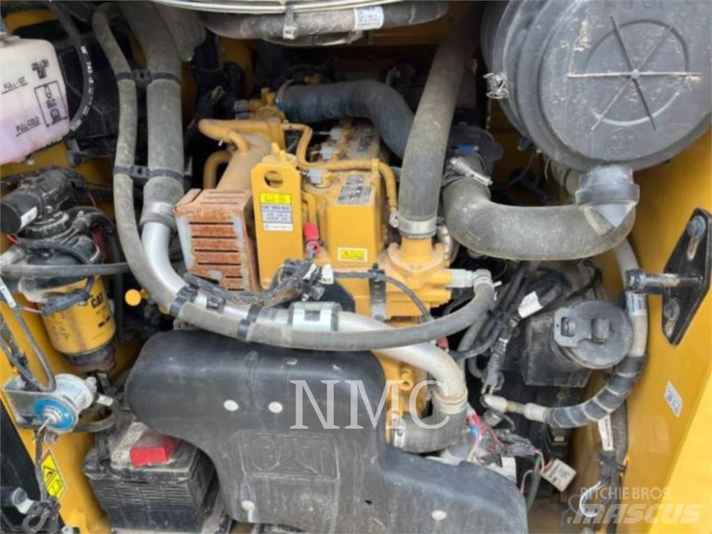 CAT 262D3 Kompaktrakodók