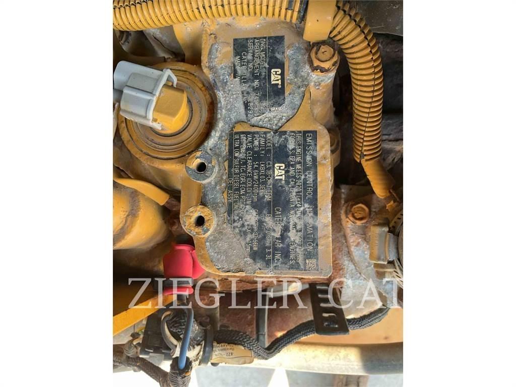 CAT 262D3 Kompaktrakodók