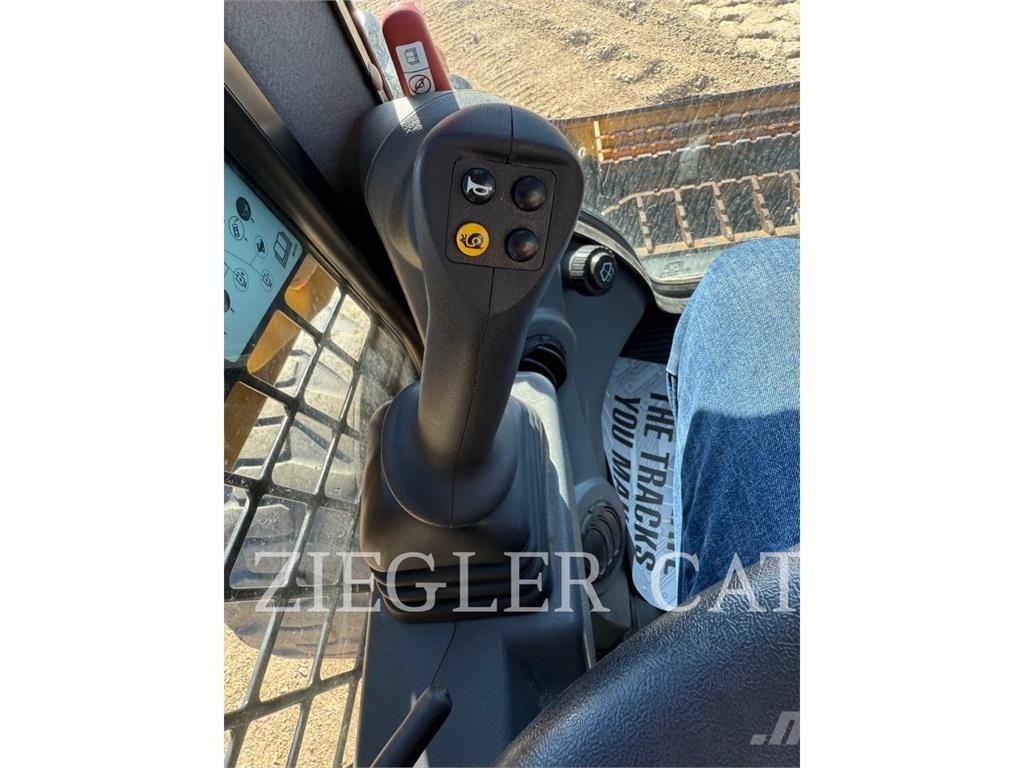 CAT 262D3 Kompaktrakodók