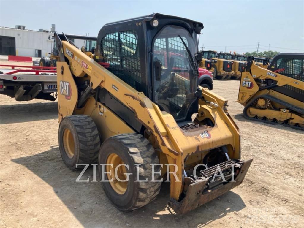 CAT 262D3 Kompaktrakodók