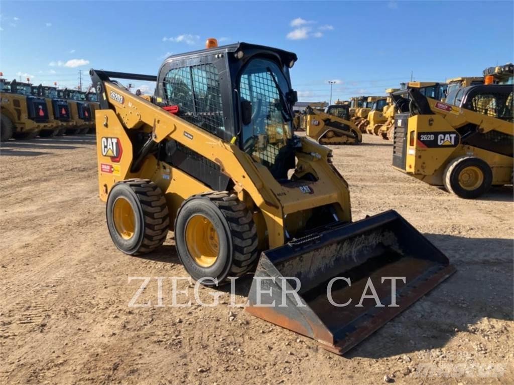 CAT 262D3 Kompaktrakodók