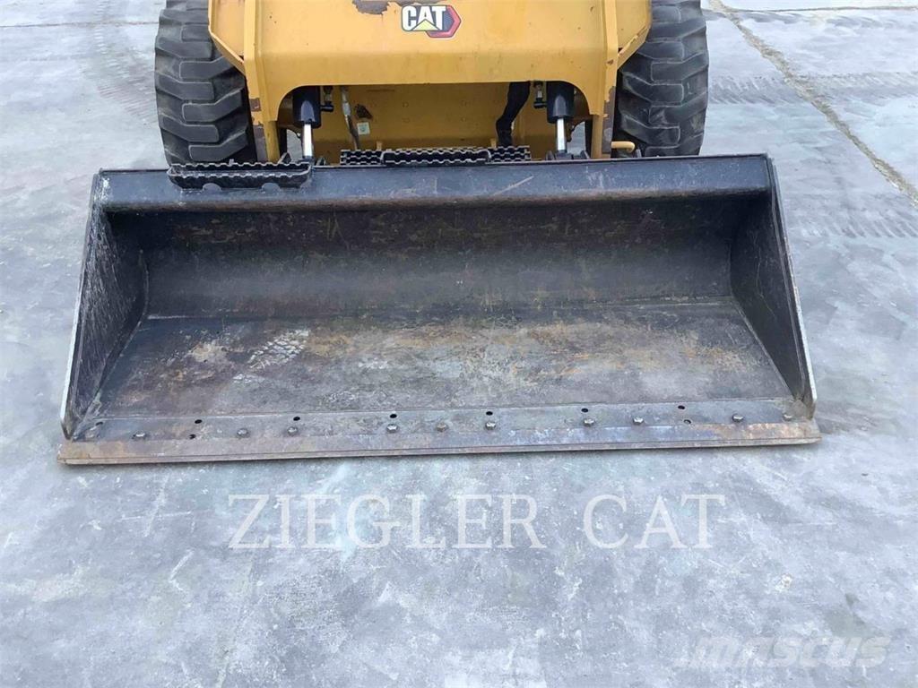CAT 262D3 Kompaktrakodók