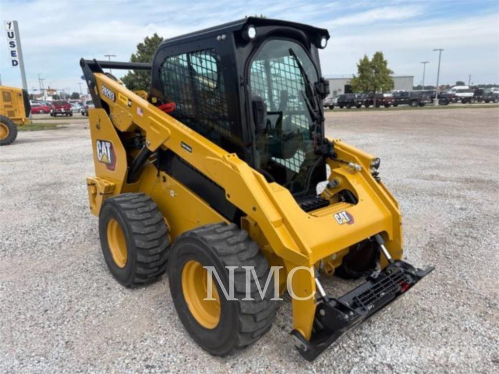 CAT 262D3 Kompaktrakodók
