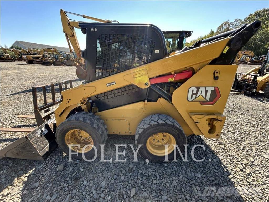 CAT 262D3 Kompaktrakodók