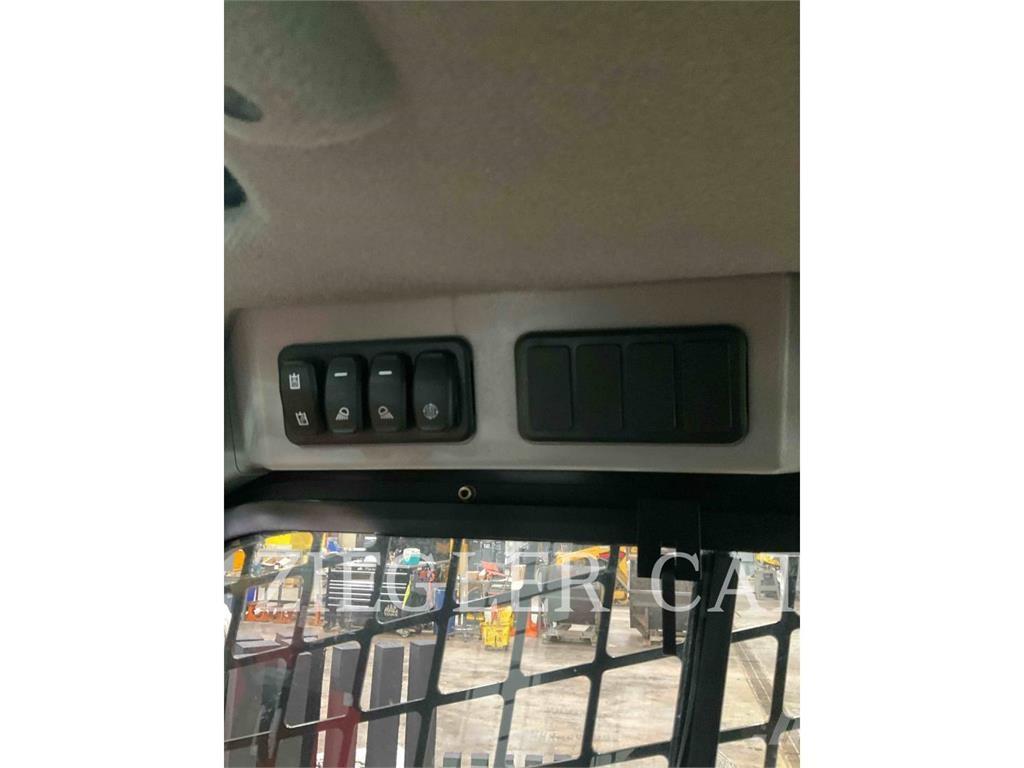 CAT 262D3 Kompaktrakodók