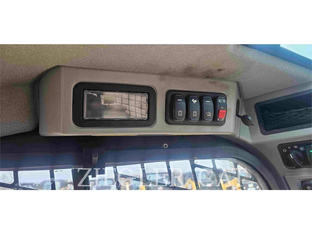 CAT 262D3 Kompaktrakodók