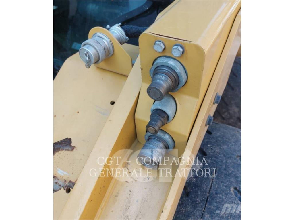 CAT 262D3 Kompaktrakodók