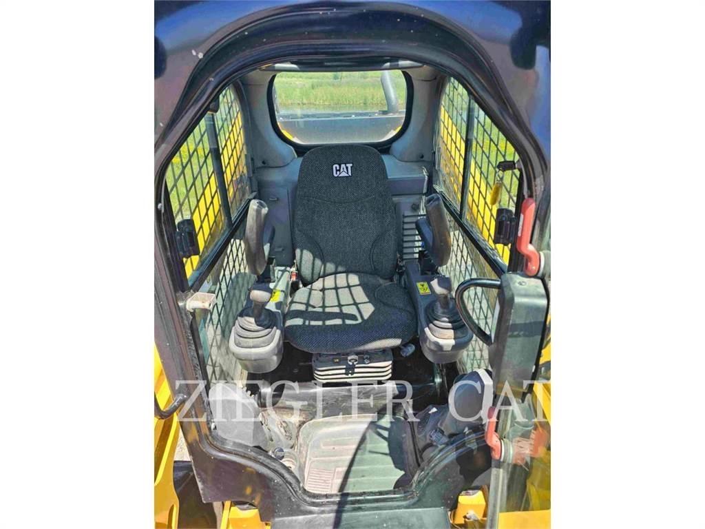 CAT 272D2 Kompaktrakodók