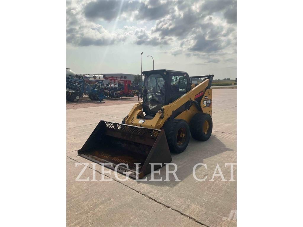 CAT 272D2 Kompaktrakodók