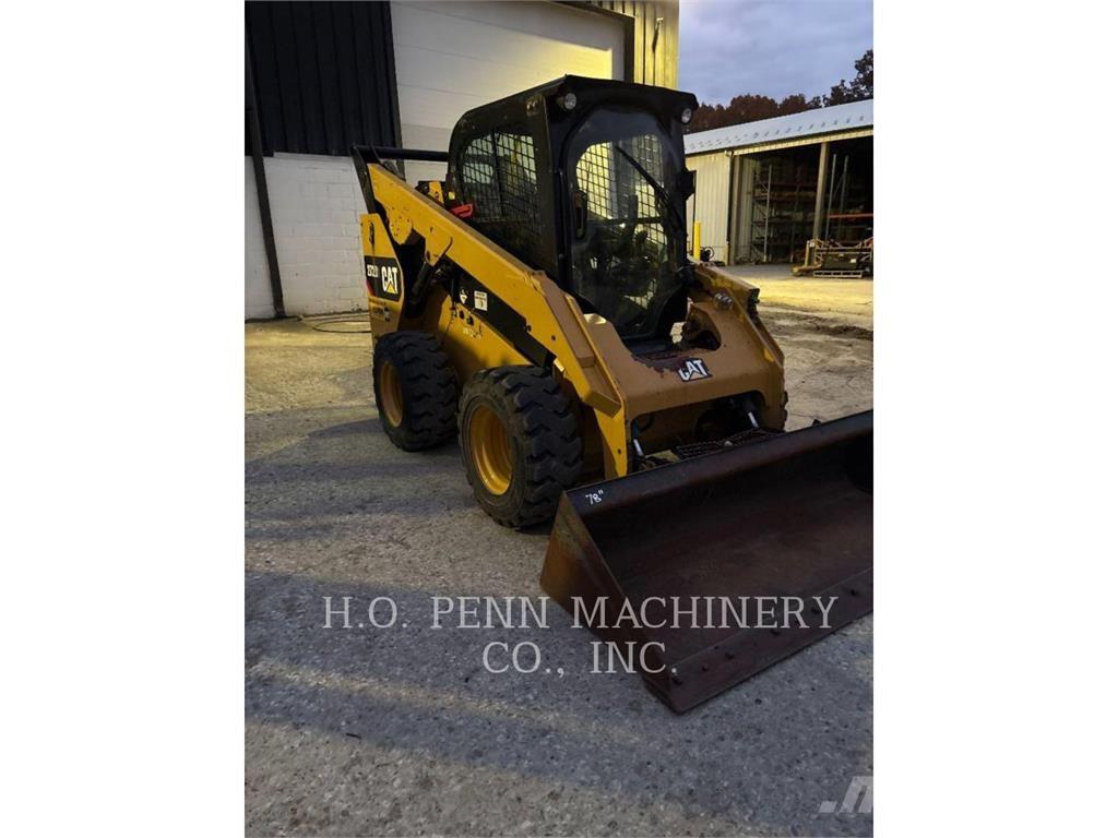 CAT 272D2 Kompaktrakodók