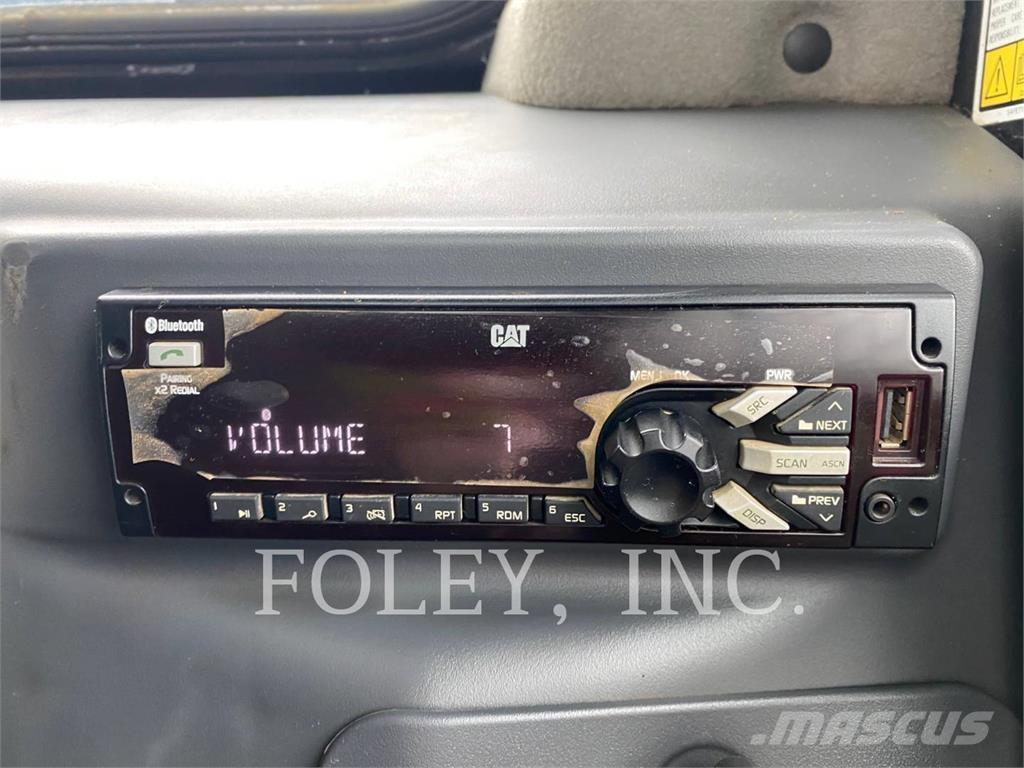 CAT 272D2 Kompaktrakodók