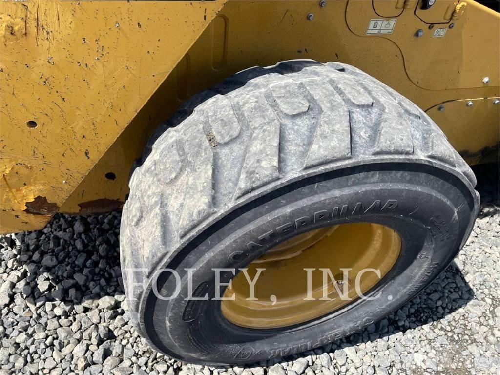 CAT 272D2XHP Kompaktrakodók