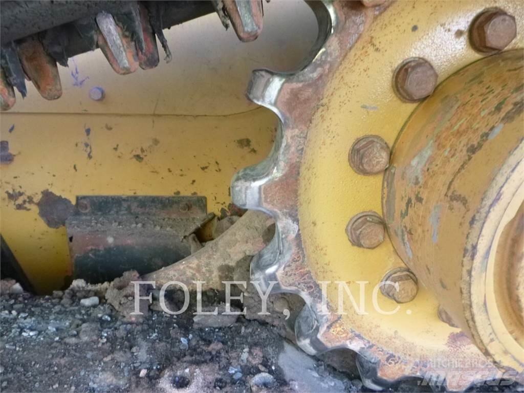 CAT 279D Lánctalpas homlokrakodók