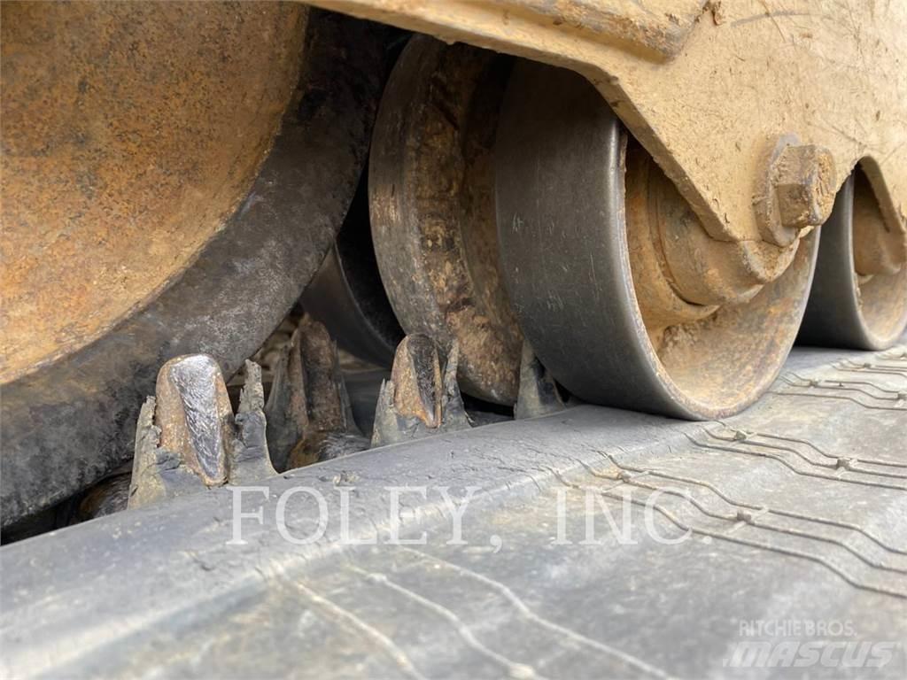 CAT 279D Lánctalpas homlokrakodók