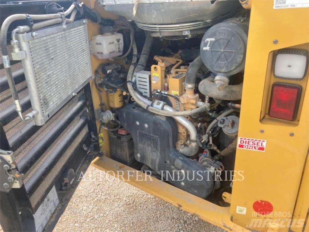 CAT 279D3 Lánctalpas homlokrakodók
