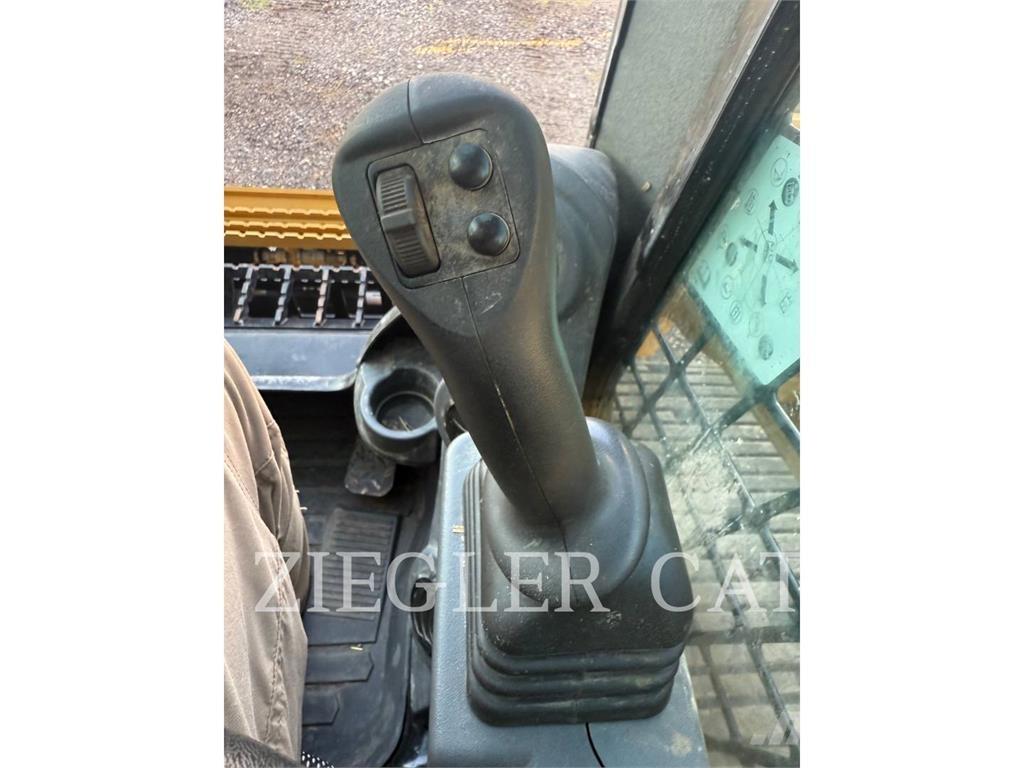 CAT 279D3 Lánctalpas homlokrakodók