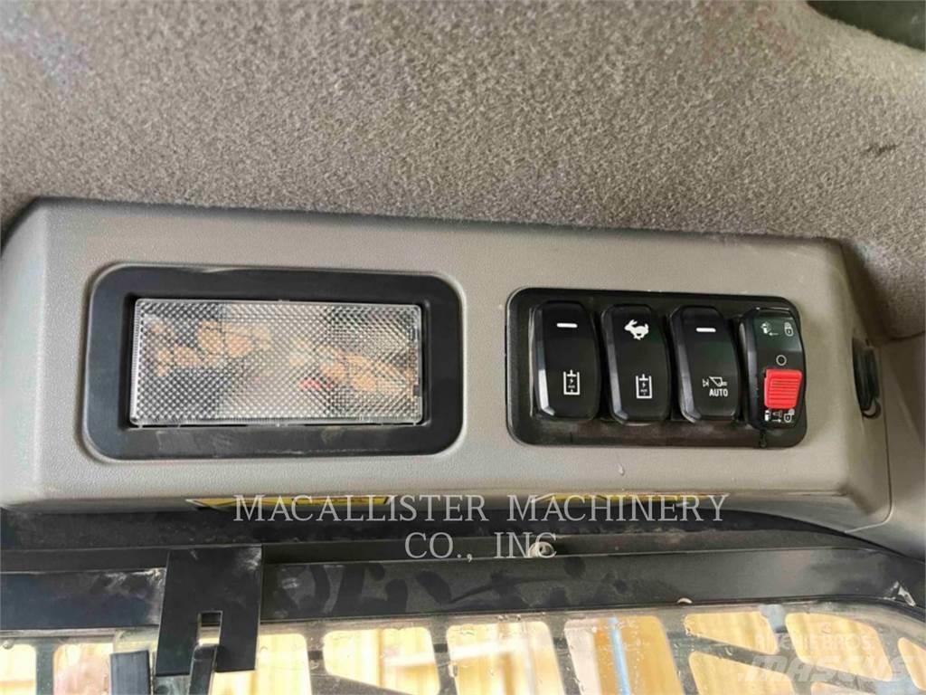 CAT 279D3 Lánctalpas homlokrakodók