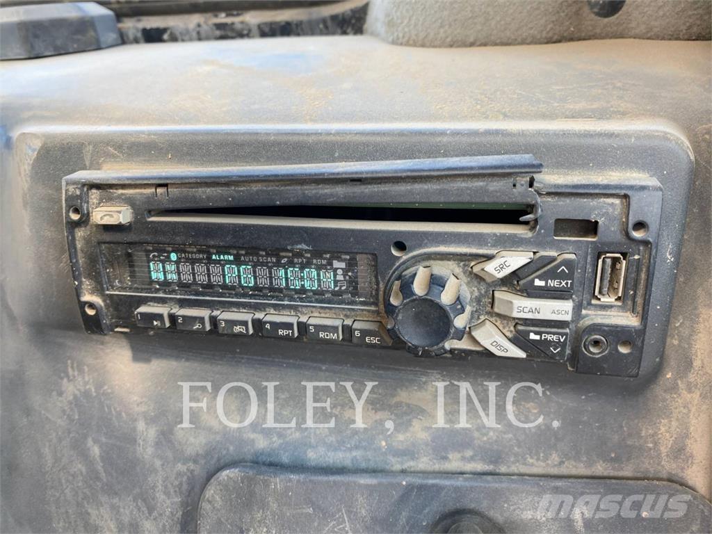 CAT 289D Lánctalpas homlokrakodók