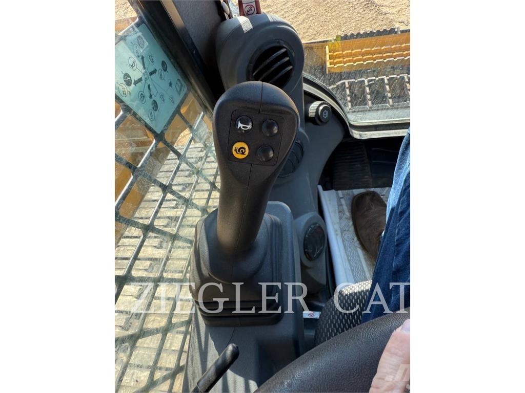 CAT 289D3 Lánctalpas homlokrakodók