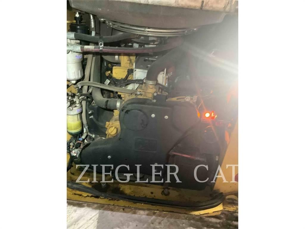 CAT 299D2 Lánctalpas homlokrakodók