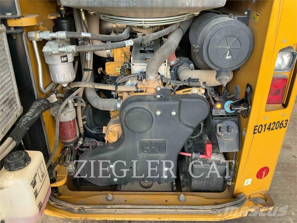 CAT 299D2 Lánctalpas homlokrakodók