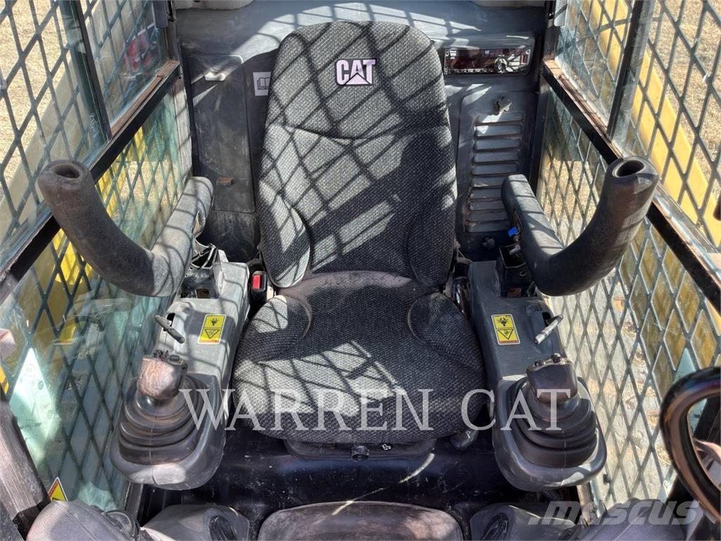 CAT 299D2 Lánctalpas homlokrakodók